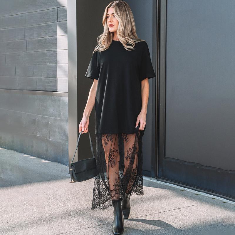 Loose-fitting T-shirt style maxi dress with lace paneling