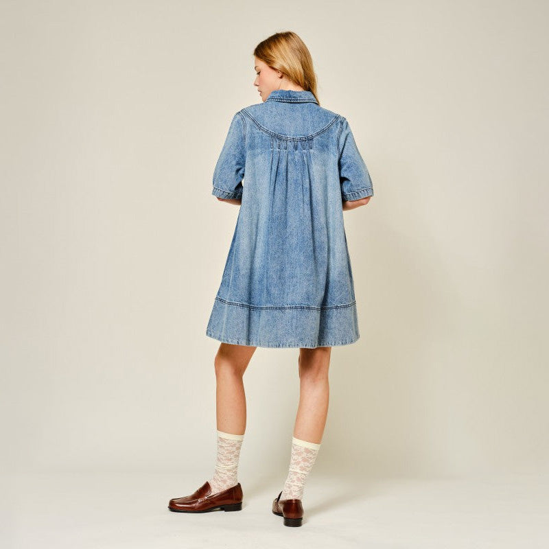 Casual denim short-sleeve dress