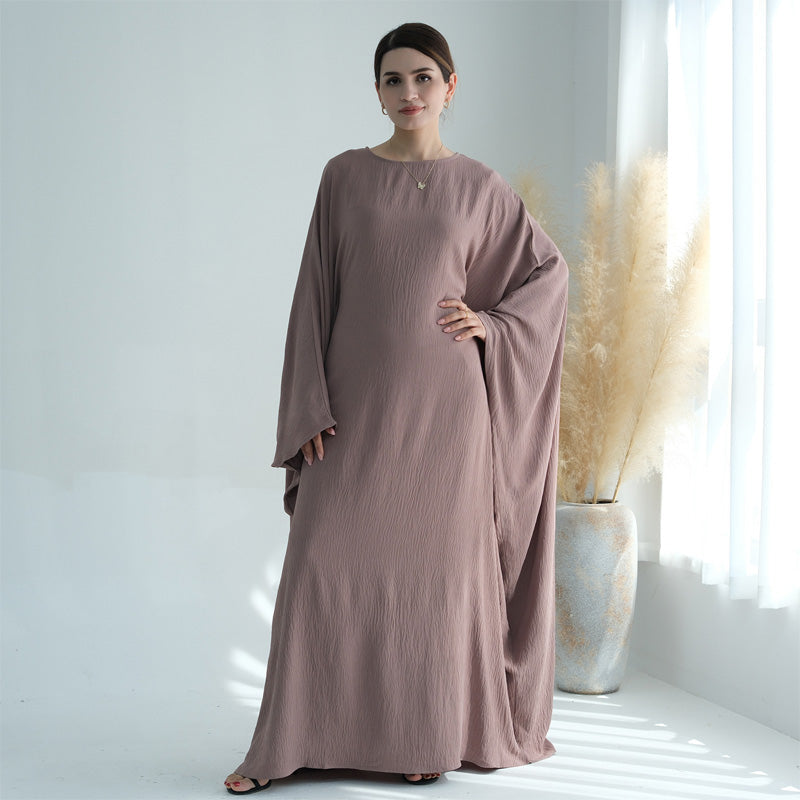 Loose and elegant batwing sleeve robe
