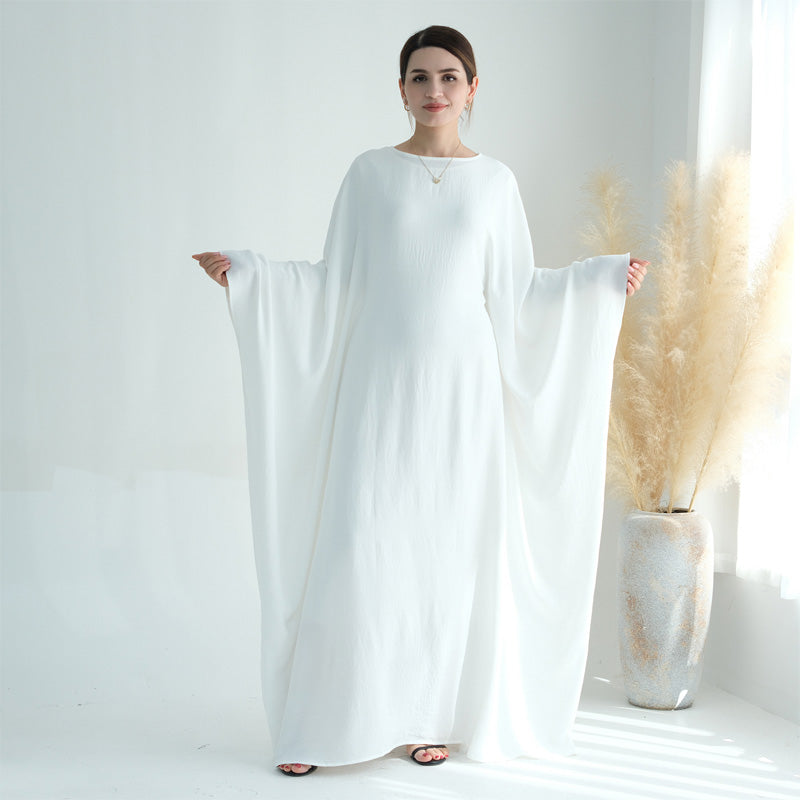 Loose and elegant batwing sleeve robe