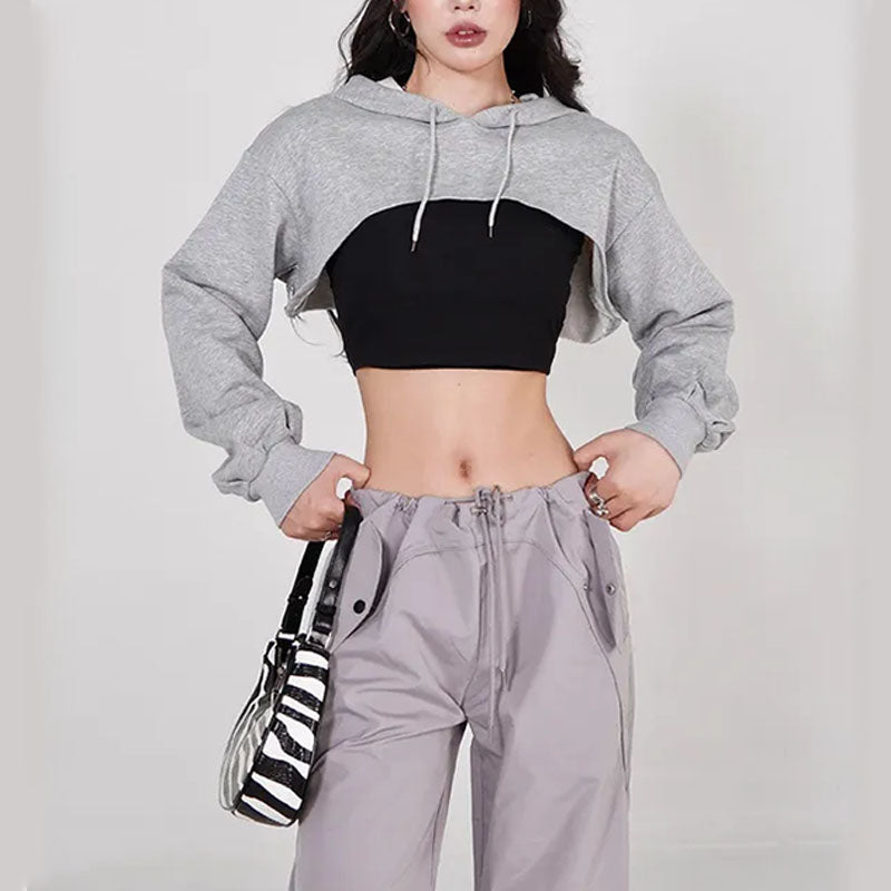 Street-style long-sleeve asymmetrical cropped top