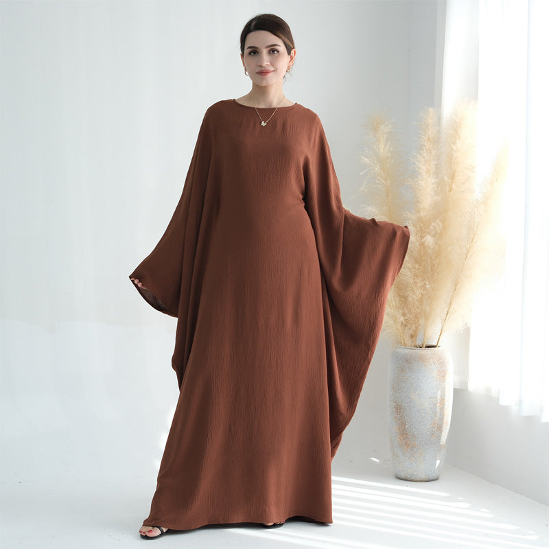 Loose and elegant batwing sleeve robe