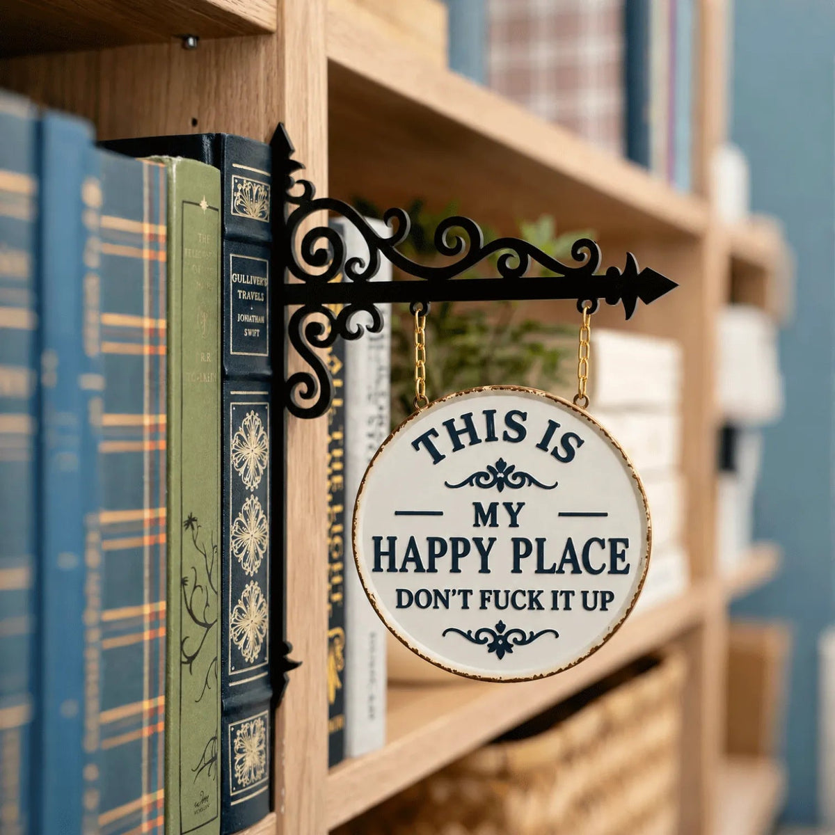 Vintage-style decorative bookshelf light