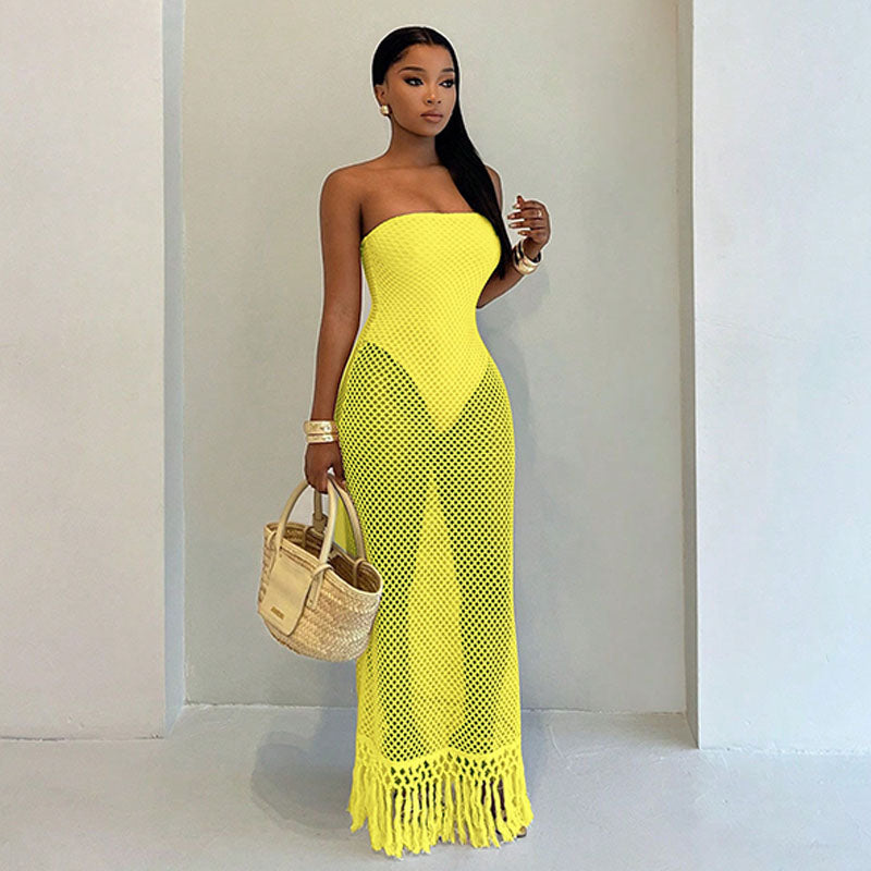 Form-fitting knitted mesh strapless maxi dress